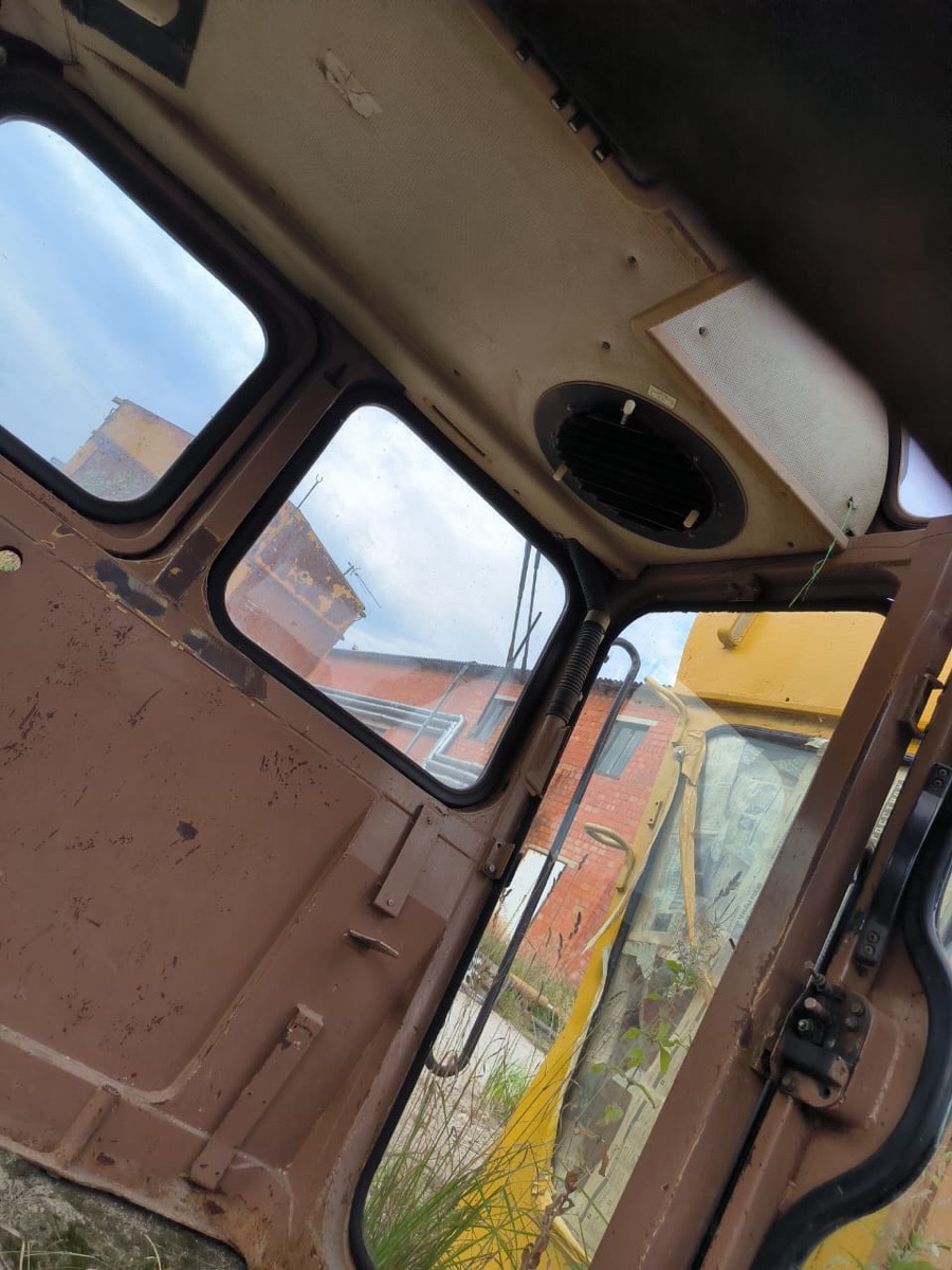 Кабина D355C Komatsu — фото 1